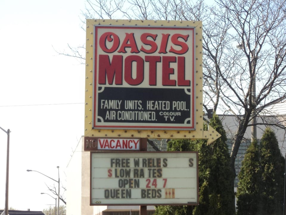 Oasis Motel by The Falls Motel in Niagara Falls