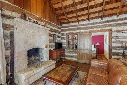 Historic Rocky Hill Hotel in Fredericksburg