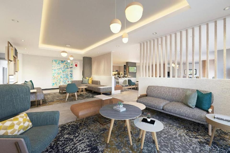 Shared lounge/TV area