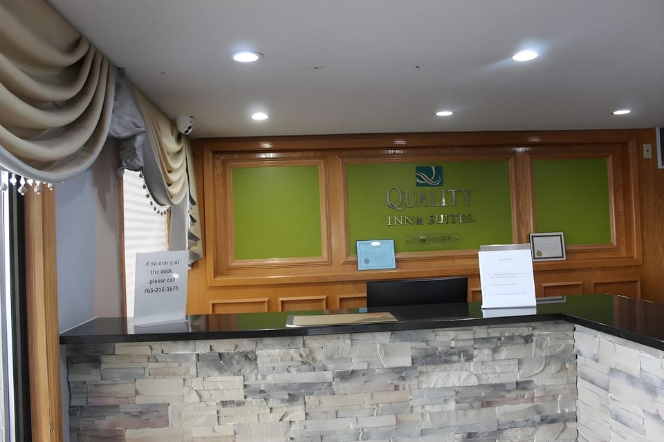 Quality Inn & Suites University Area Hotel in Muncie