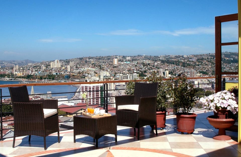 Hotel Boutique Acontraluz Hotel in Valparaiso