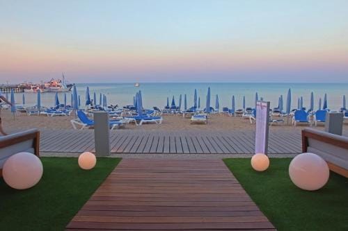 Golden Star Beach Hotel in Protaras