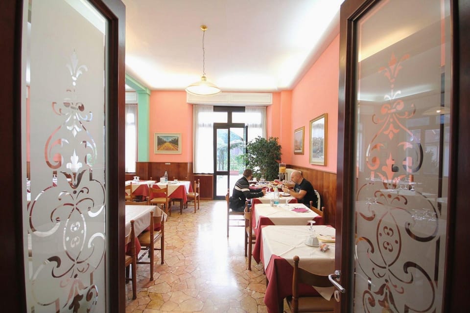 Albergo Sala-SPA Hotel in Province of Lecco