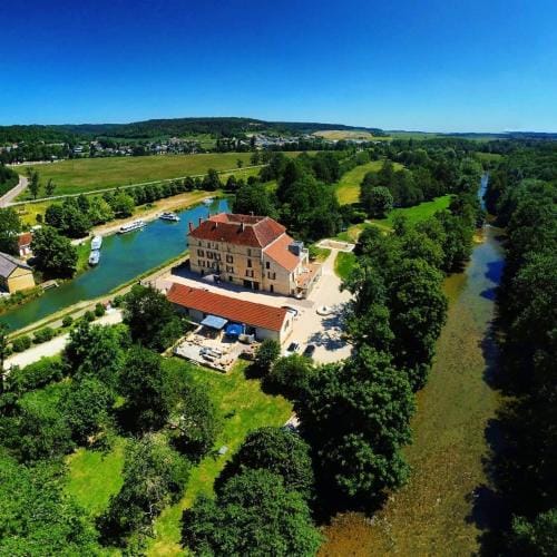 Le Moulin Neuf Hotel in Bourgogne-Franche-Comté