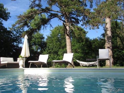 Chateau Du Four De Vaux Hotel in Bourgogne-Franche-Comté