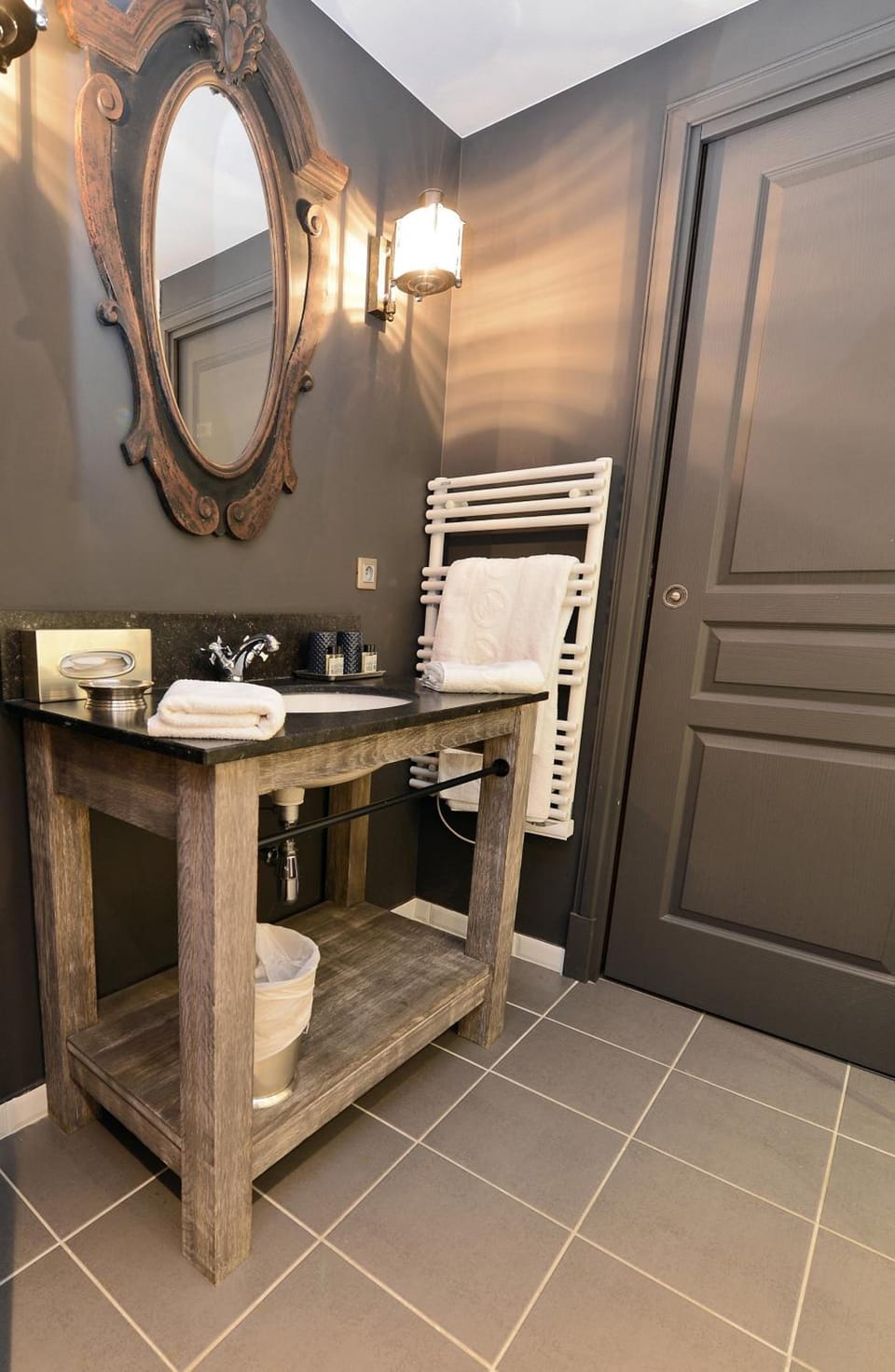 Maison de Famille Les 5 Freres Hotel in Val dIsere