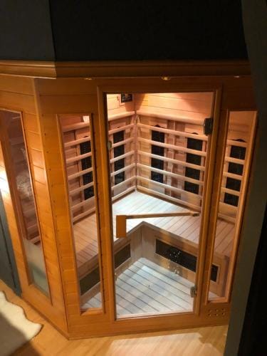 PAUSE NATURE SORBAIS Chambre avec SPA, SAUNA, STREAMING et arrivee autonome Hotel in Wallonia, Belgium