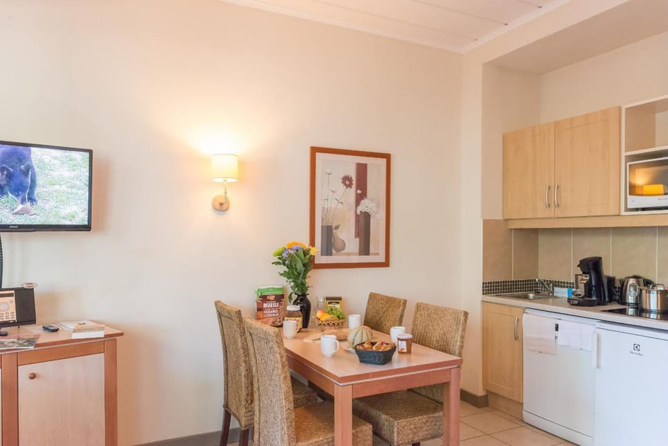 SOWELL Family Le Vallon Hotel in Grospierres