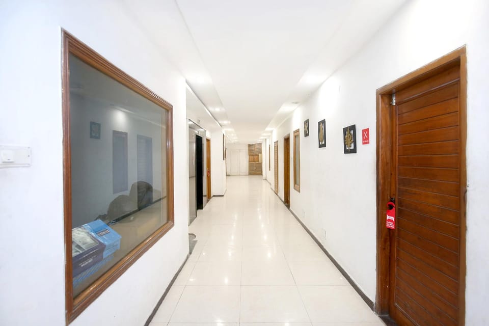 Hotel O Queensland Hotel in Punjab, India