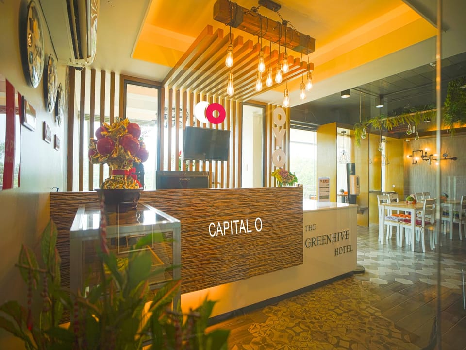 Capital O OYO 785 The Greenhive Hotel Hotel in Batangas