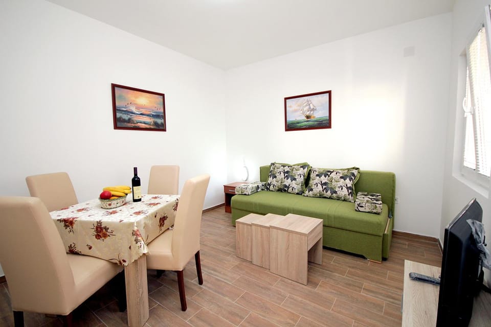 Apartments Centar Sutomore Hotel in Montenegro