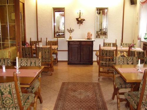 Gasthaus Zum Rothenberg Hotel in Rhineland-Palatinate