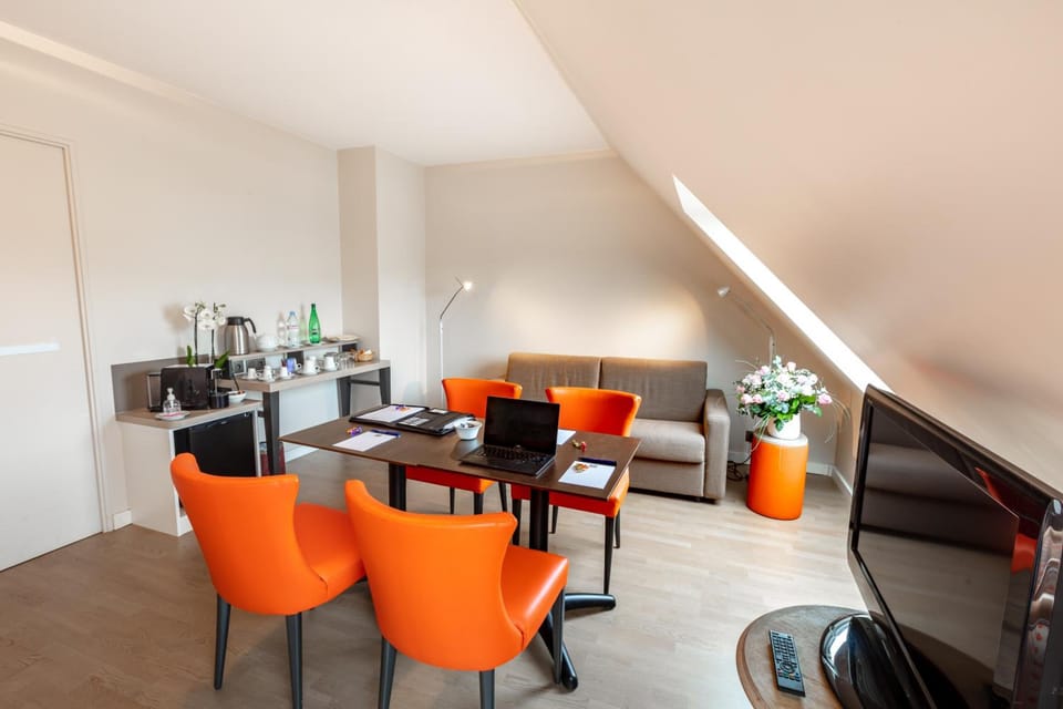 Hotel Montbriand Antony - Ancien Alixia Hotel in Île-de-France