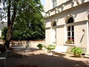 Hotel Grand Monarque Hotel in Centre-Val de Loire
