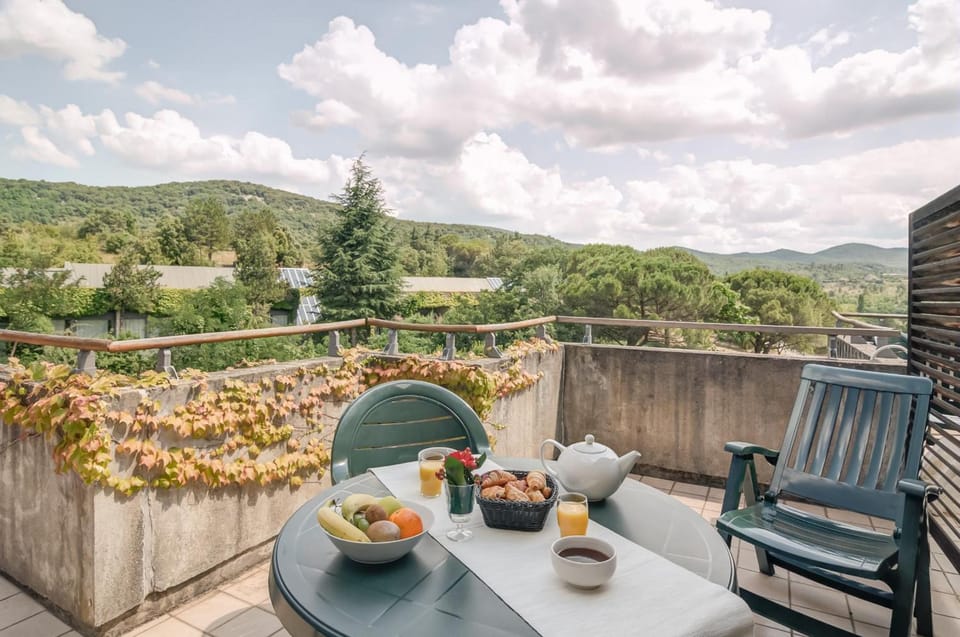 SOWELL HOTELS Ardeche Hotel in Grospierres