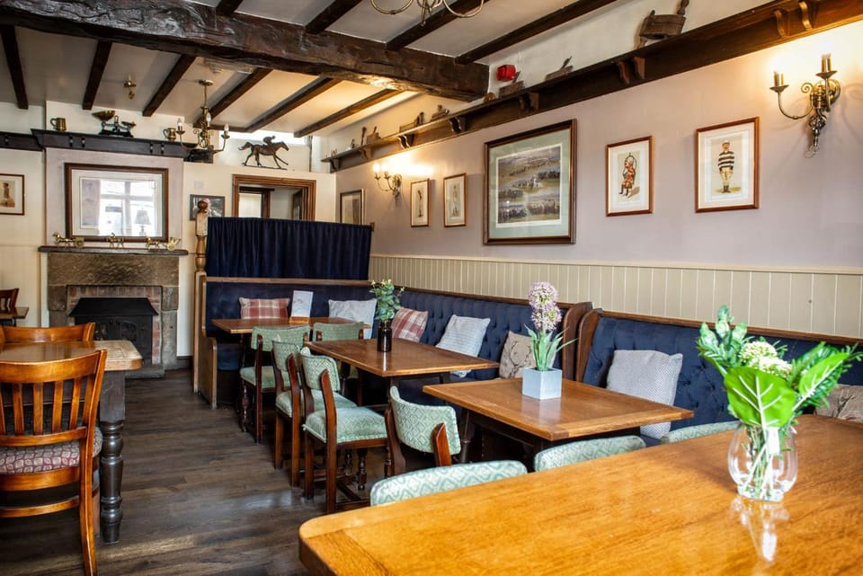 The Horse and Jockey Hotel in High Peak District