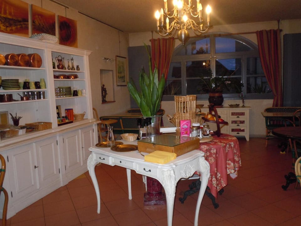 La Croix Blanche Hotel in Centre-Val de Loire