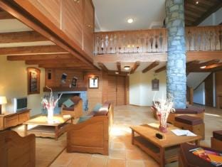 Lagrange Vacances L'Arollaie Hotel in Landry