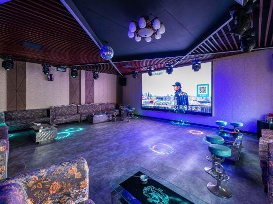 Mermaid Holiday Inn (Zhenjiang Fangshan Lake Inn) Hotel in Jiangsu
