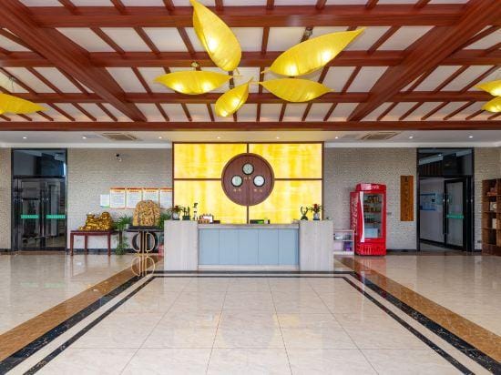 Mermaid Holiday Inn (Zhenjiang Fangshan Lake Inn) Hotel in Jiangsu