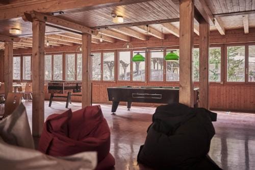 Alpine Base Hostel - Adults only Hostel in Lauterbrunnen
