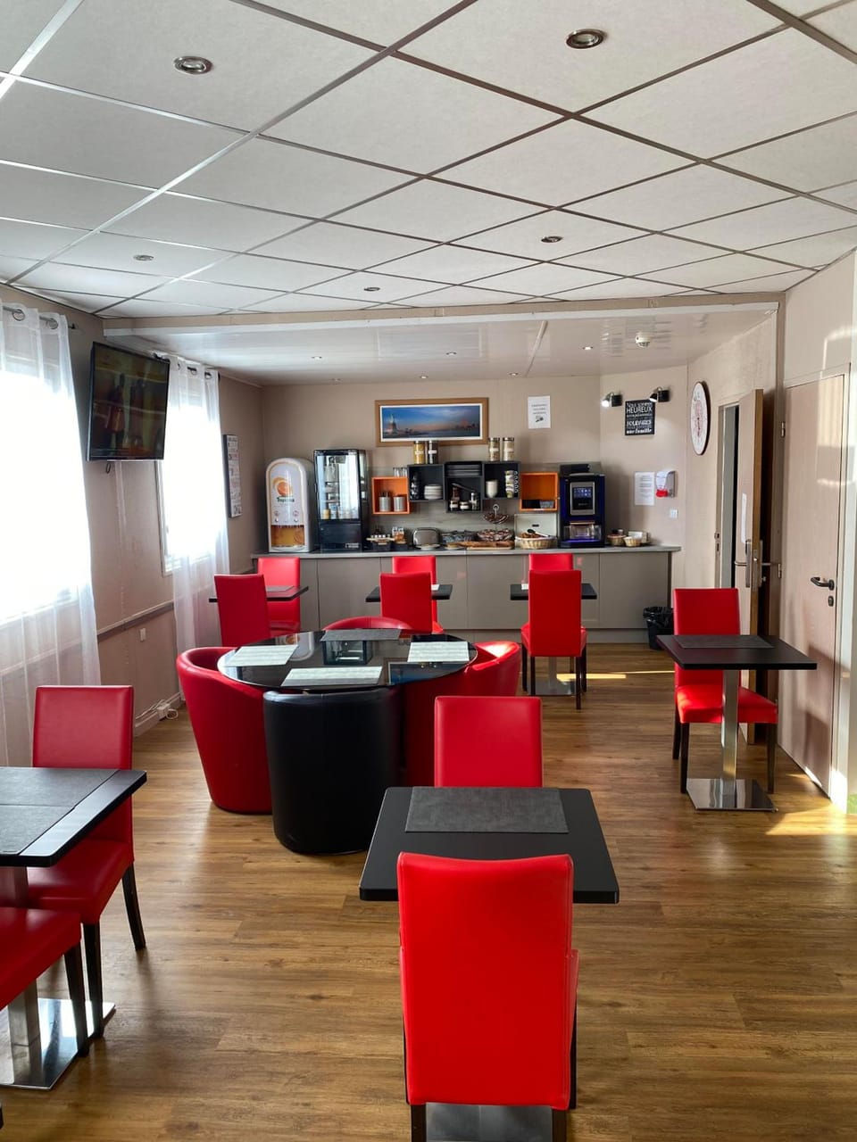 L'Hotel du Marais Romilly Centre Hotel in Grand Est