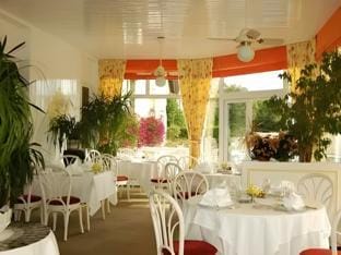 Le Grand Hotel de Mayenne - Logis hotels restaurant Hotel in Normandy