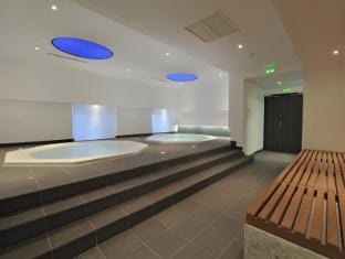 Hot tub