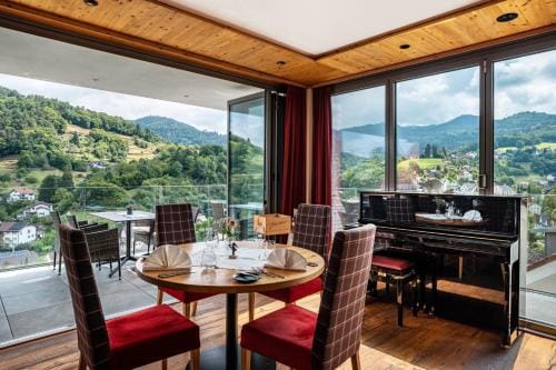 Wein- und Klimahotel Bergfriedel Hotel in Baden-Baden