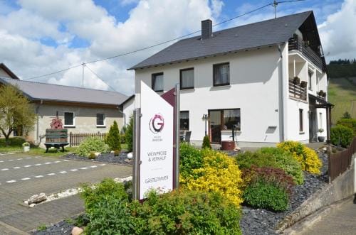 Weingut H. Gindorf Hotel in Bernkastel-Kues