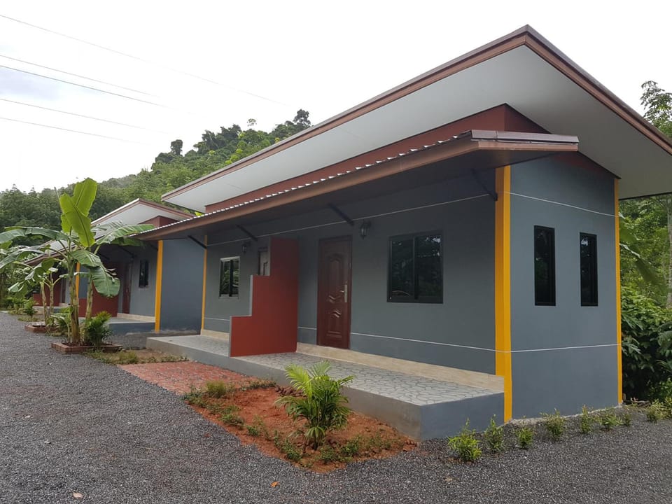 Rai Eingpu Resort in Surat Thani Changwat