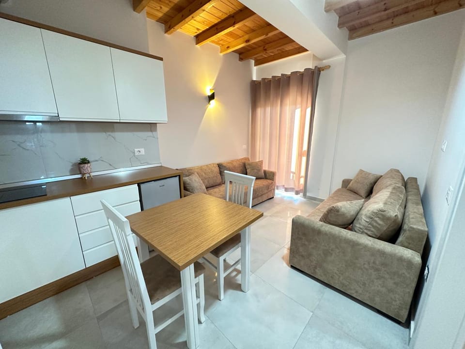 Maison Apartments Hotel in Vlorë
