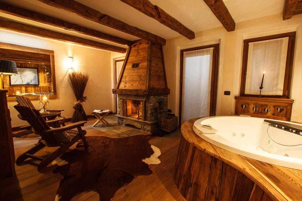 Au Coeur Des Neiges Resort SPA & FREE E-BIKE Resort in Courmayeur