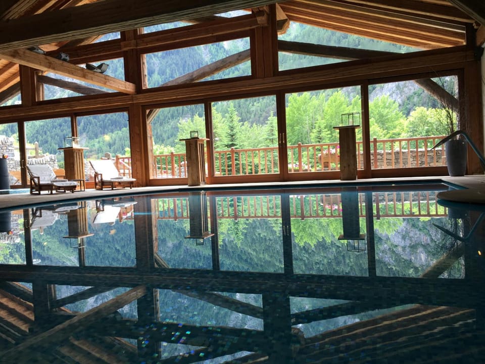 Au Coeur Des Neiges Resort SPA & FREE E-BIKE Resort in Courmayeur