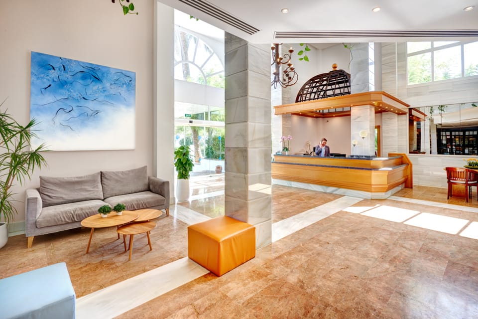 Grupotel Santa Eularia & Spa - Adults Only Hotel in Santa Eularia des Riu