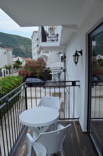Casablanca Apartments Hotel in Budva