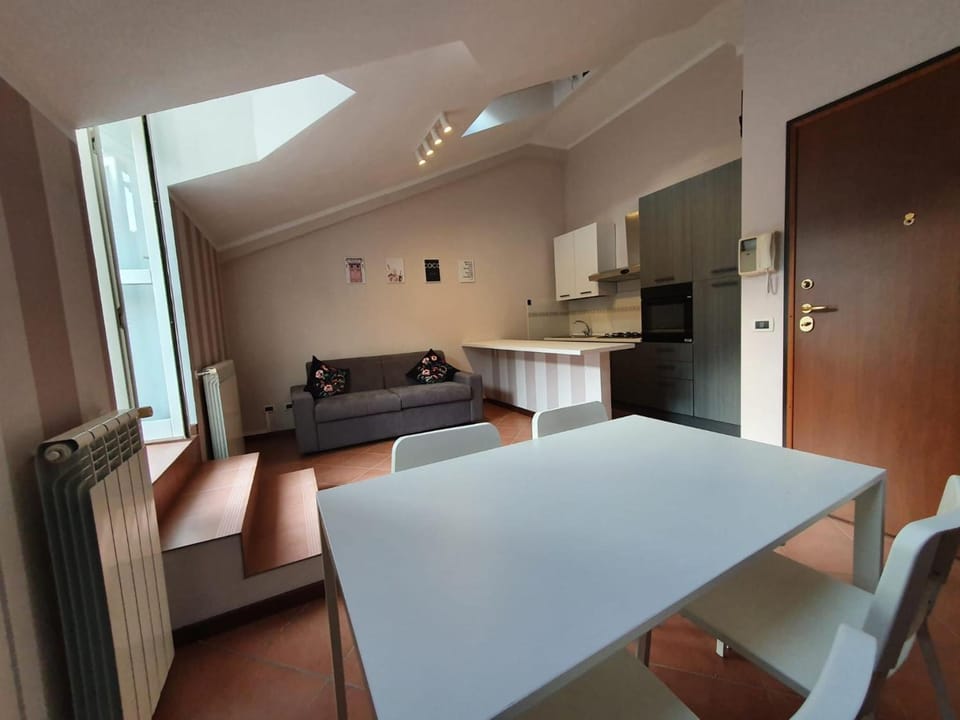 HH Hermoso Housing SERRAVALLE Hotel in Lombardy
