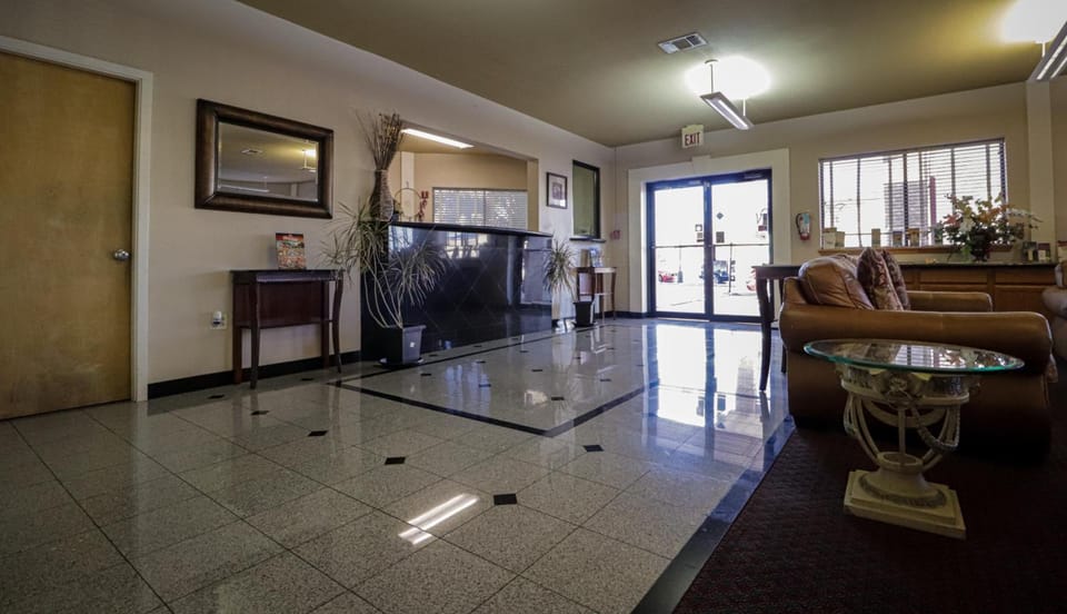 University Inn & Suites Motel in San Antonio