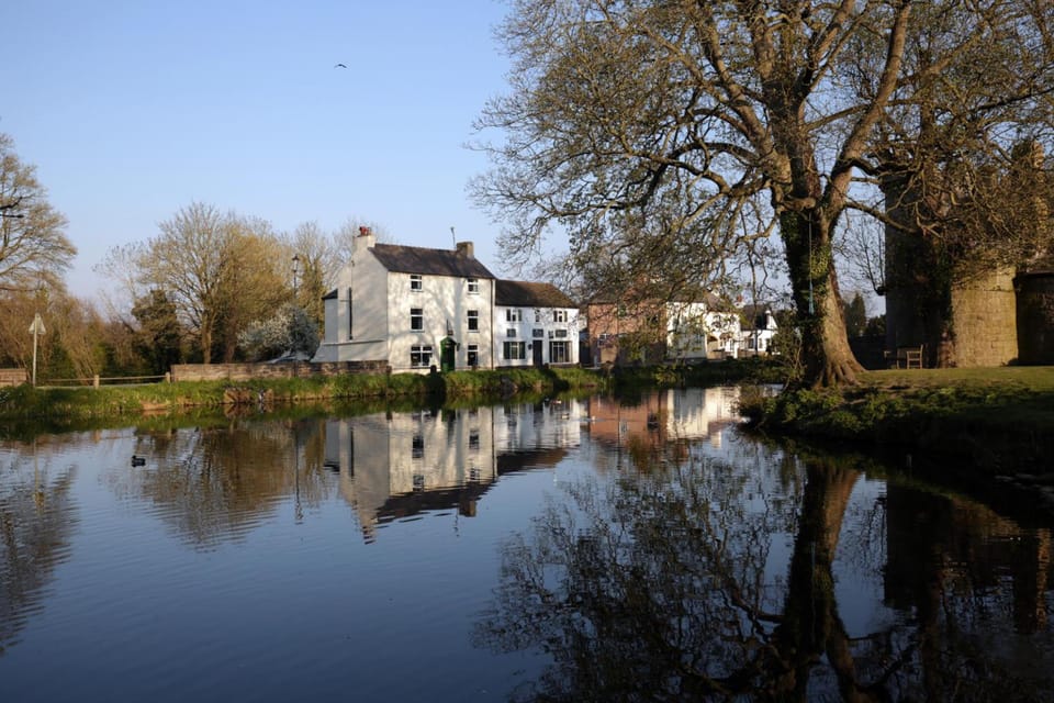 Fitzwarine House Hotel in Gobowen