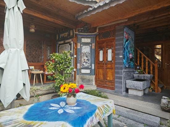 Dali Yunmei Inn Hotel in China