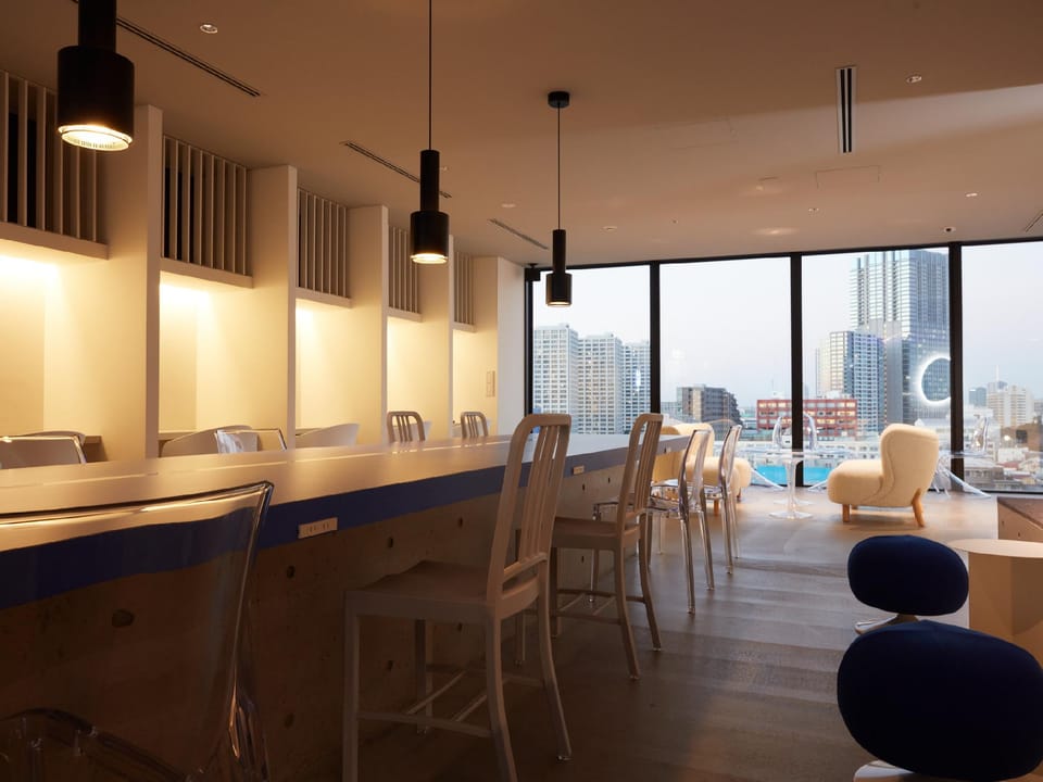 Shared lounge/TV area