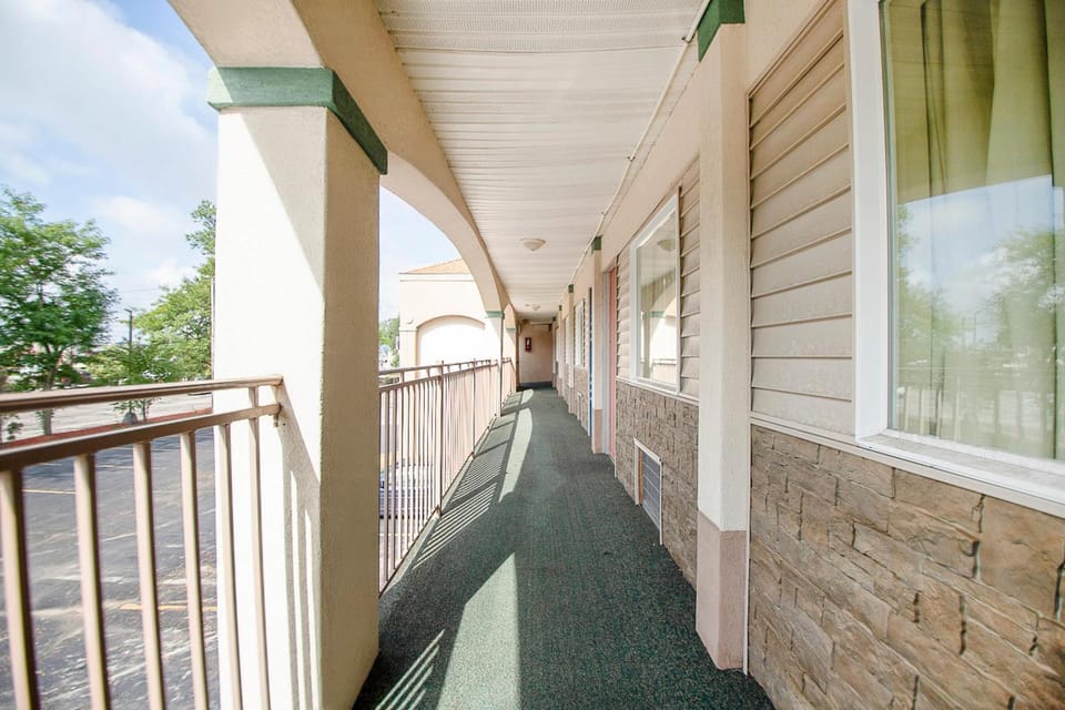Hotel O Daylight Inn Elkhart I-90, IN Hotel in Elkhart