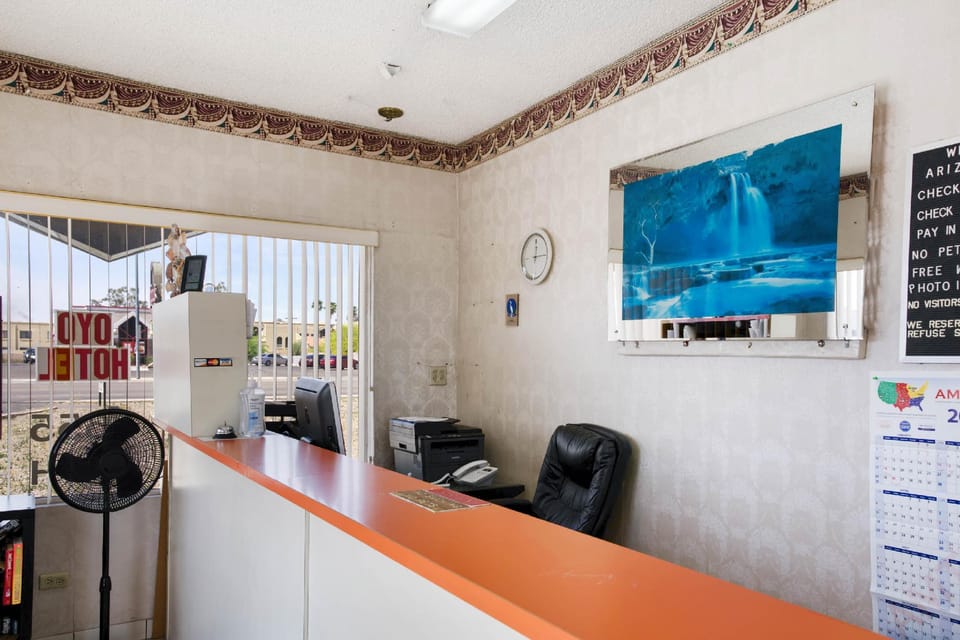 OYO Hotel Yuma AZ - I-8/US-95 Hotel in Yuma