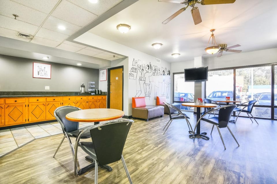 OYO Townhouse Inn Jacksonville near Little Rock Air Force Base Hotel in Arkansas