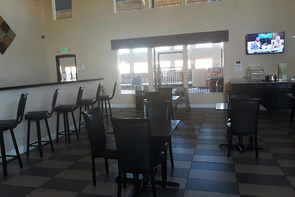 OYO Hotel Knoxville TN Cedar Bluff I-40 Hotel in Cedar Bluff