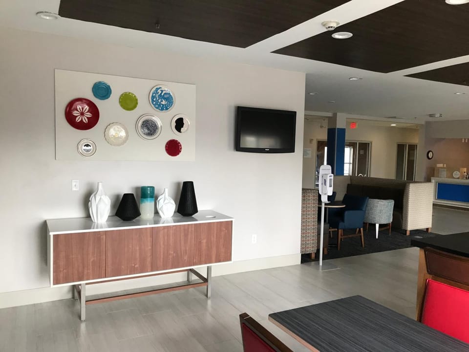 Holiday Inn Express Toledo West - Napoleon By IHG Hotel in Ohio