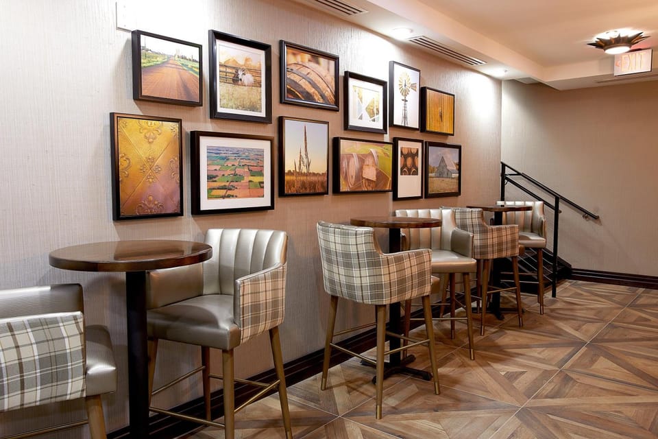 Bar/lounge