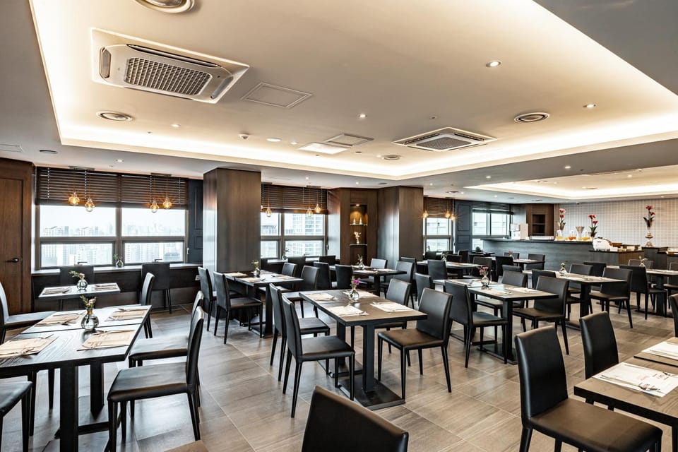 Ramada Hotel and Suites Namdaemun Hotel in Seoul