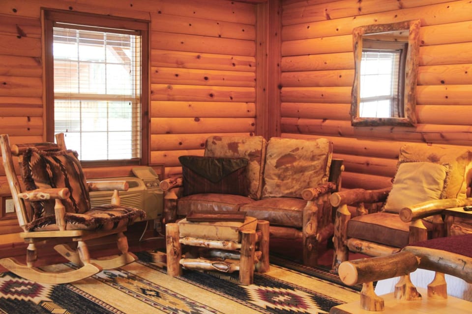 The Pineola Hotel in Tennessee