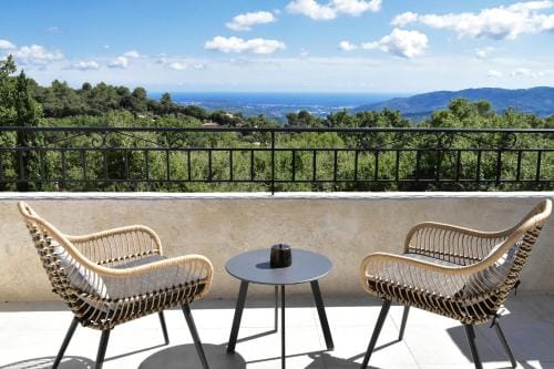 Les Hauts de la Riviera Hotel in Grasse